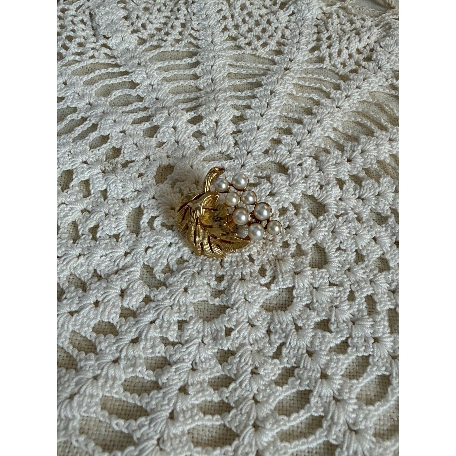 Vintage 1950s Faux Pearl Grape Cluster Brooch Pin Textured Gold Tone Leaves