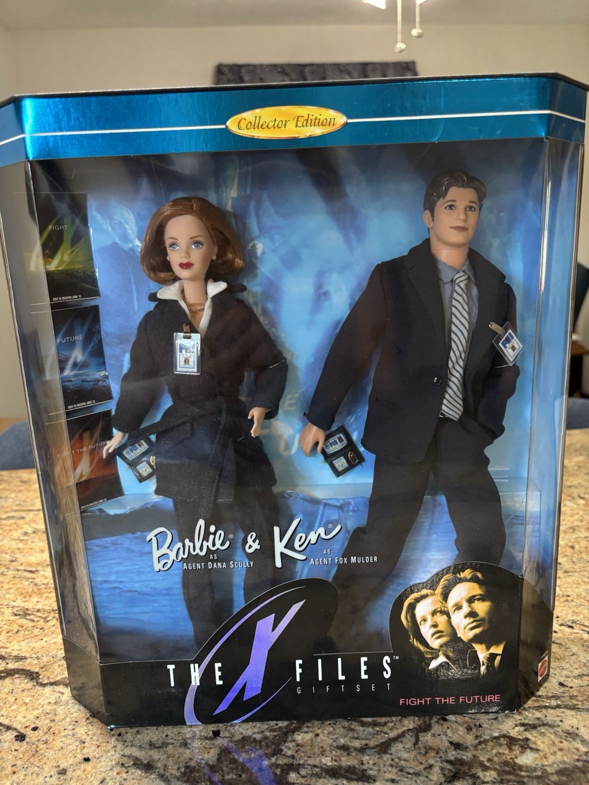 The X Files Barbie and Ken Gift Set 1998 Collector Edition - Mattel #19630 NRFB