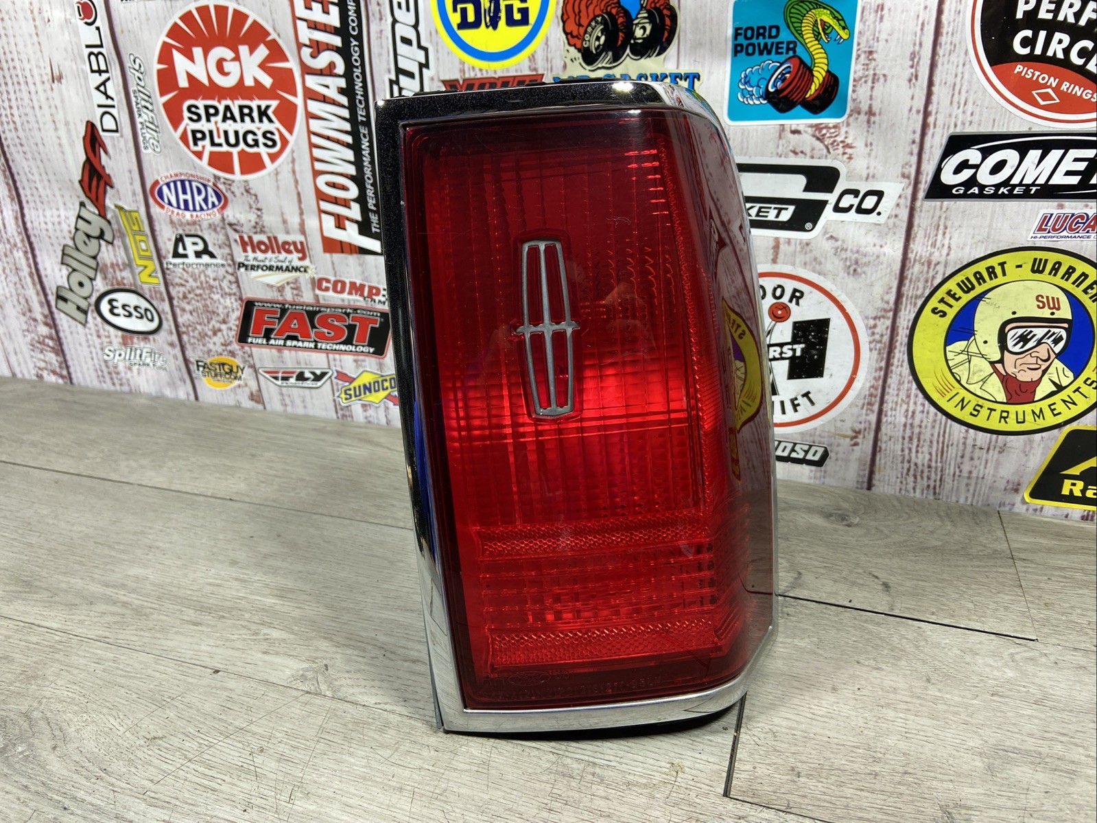 1990-1997 Lincoln Town Car Tail Light RH Right Passenger Side OEM