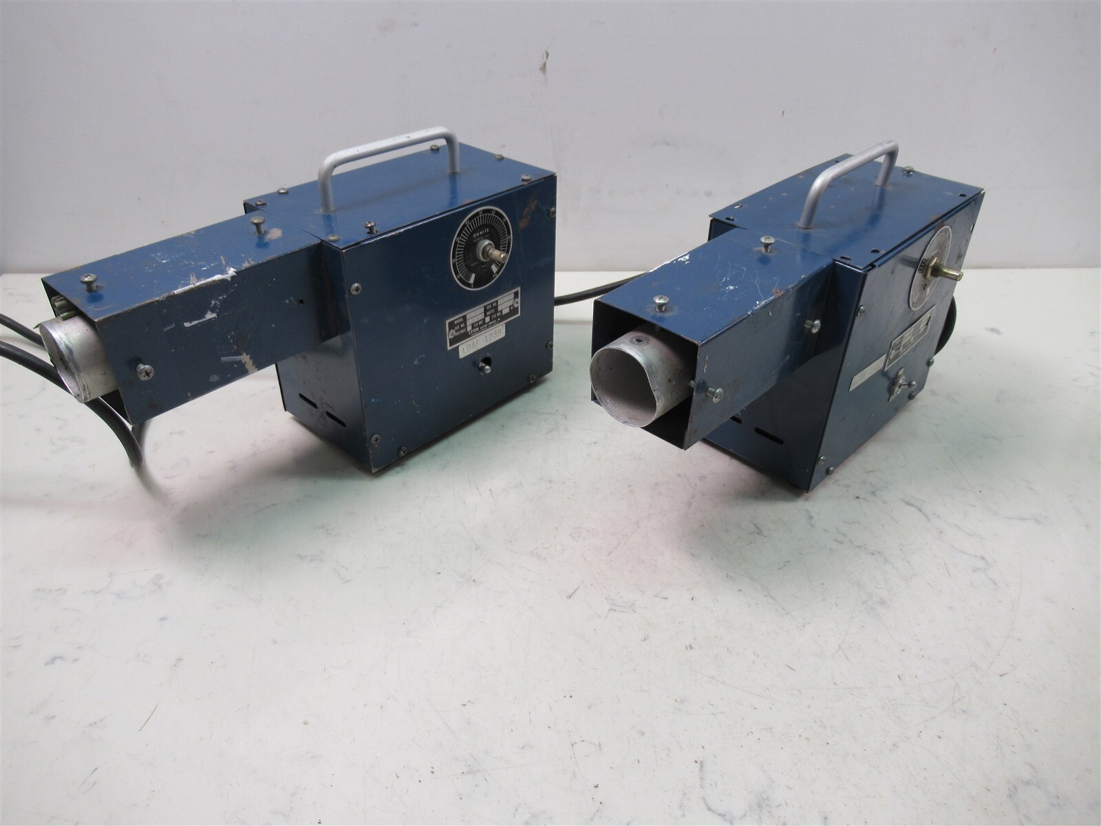 Lot of 2 Vintage LYON Electric HI-INT Adjustable Light Source High Intensity