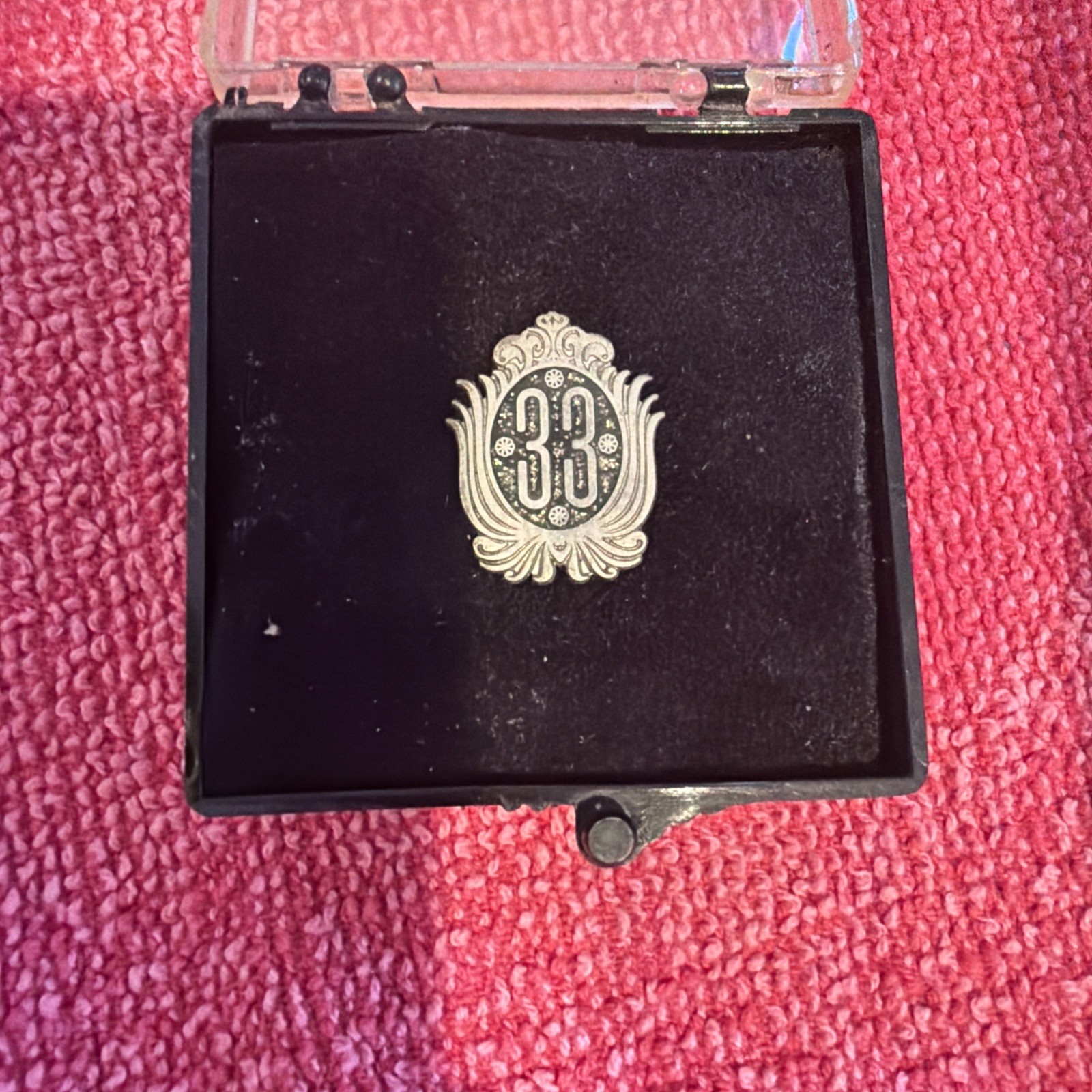 Disneyland Old Disney Club 33 Logo Members Only Lapel Pin Silver Tone