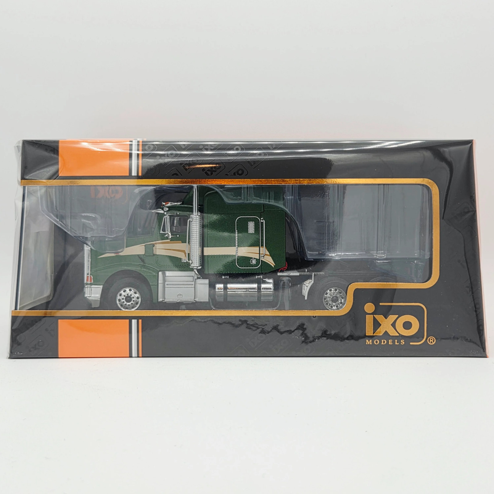 iXO Model Cars '98 Peterbilt 377 A/E Semi Truck Cab - 1:43 scale, Metallic iXO Model Cars '98 Peterbilt 377 A/E Semi Truck Cab - 1:43 scale, Metallic