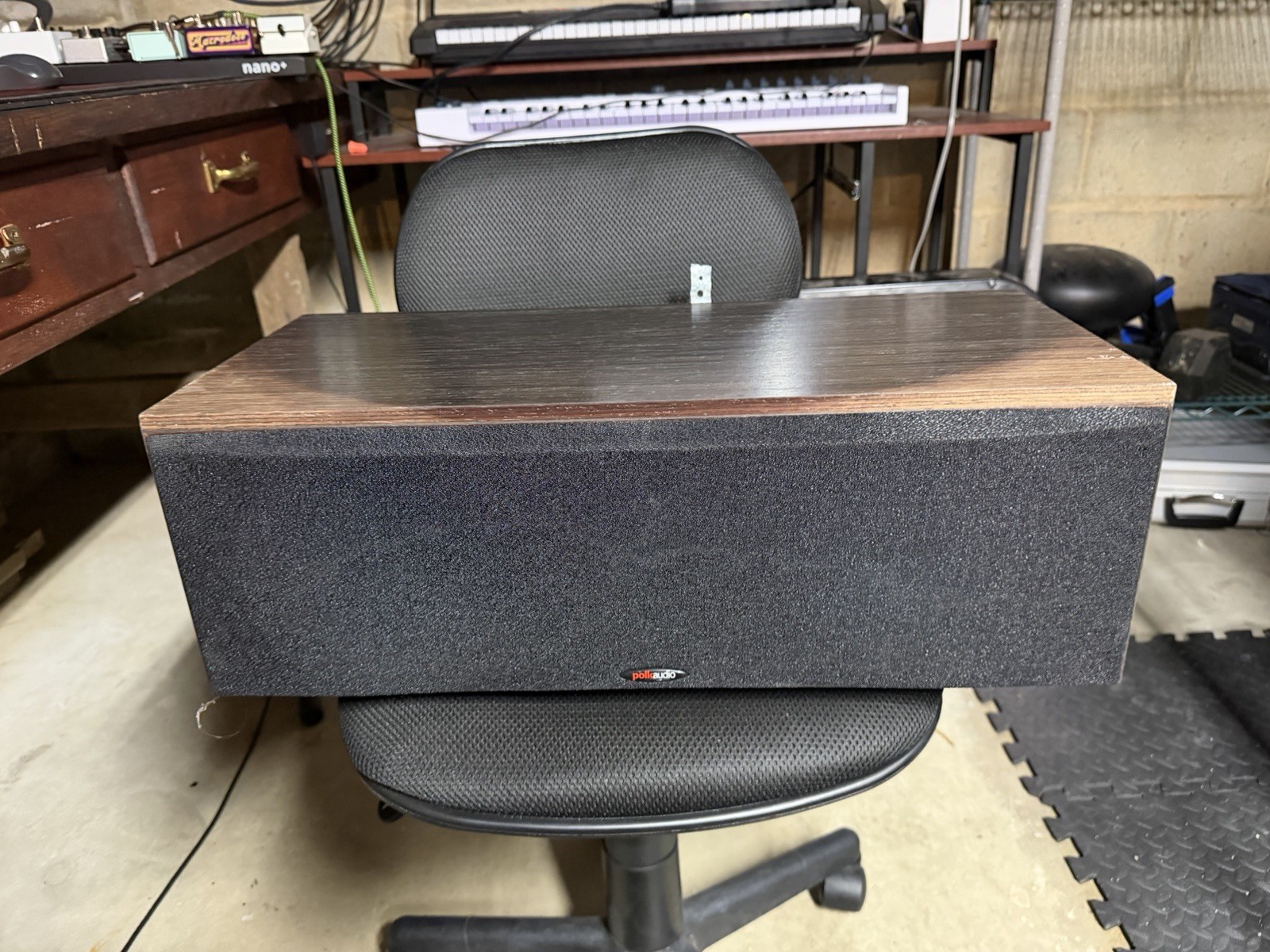 Polk Audio CS10 Center Speaker Wired Wood Cabinet Brown/Black Banana Jack Polk Audio CS10 Center Speaker Wired Wood Cabinet Brown/Black Banana Jack