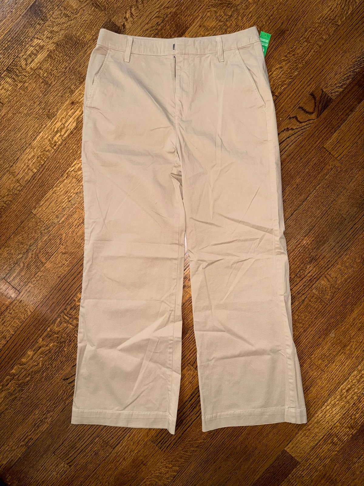 NWT GAP Women\'s Beige Straight-Leg Chinos NWT GAP Women\'s Beige Straight-Leg Chinos