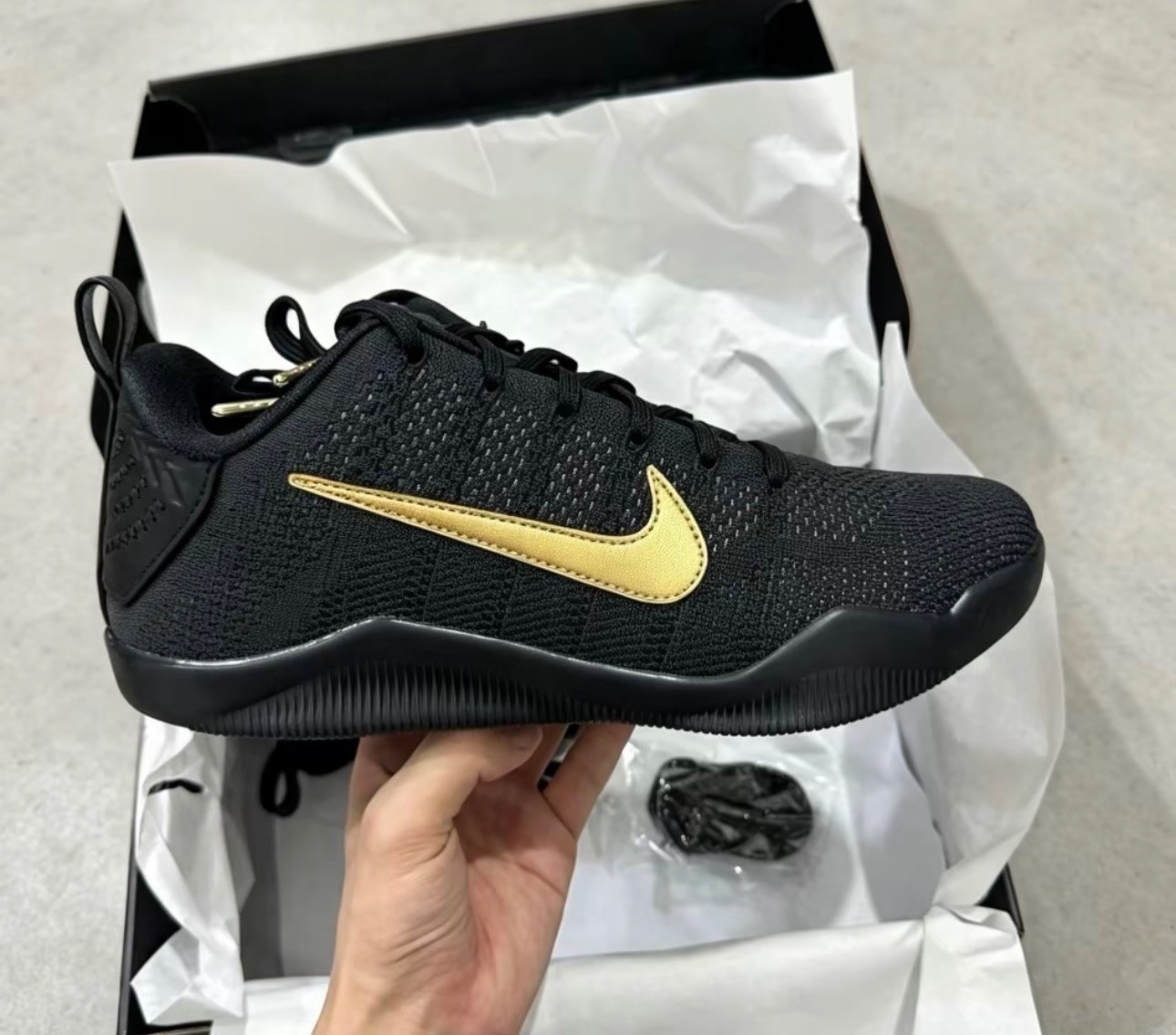 Nike Kobe 11 Elite Low Protro Fade to Black Metallic Gold Men's Shoes
