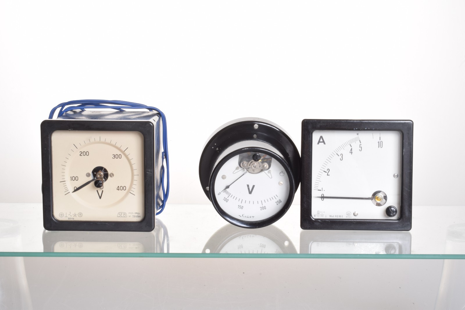 3x Antique Analogue Voltage Amp Meter Bakelite SEB 400V - 250V - 10A