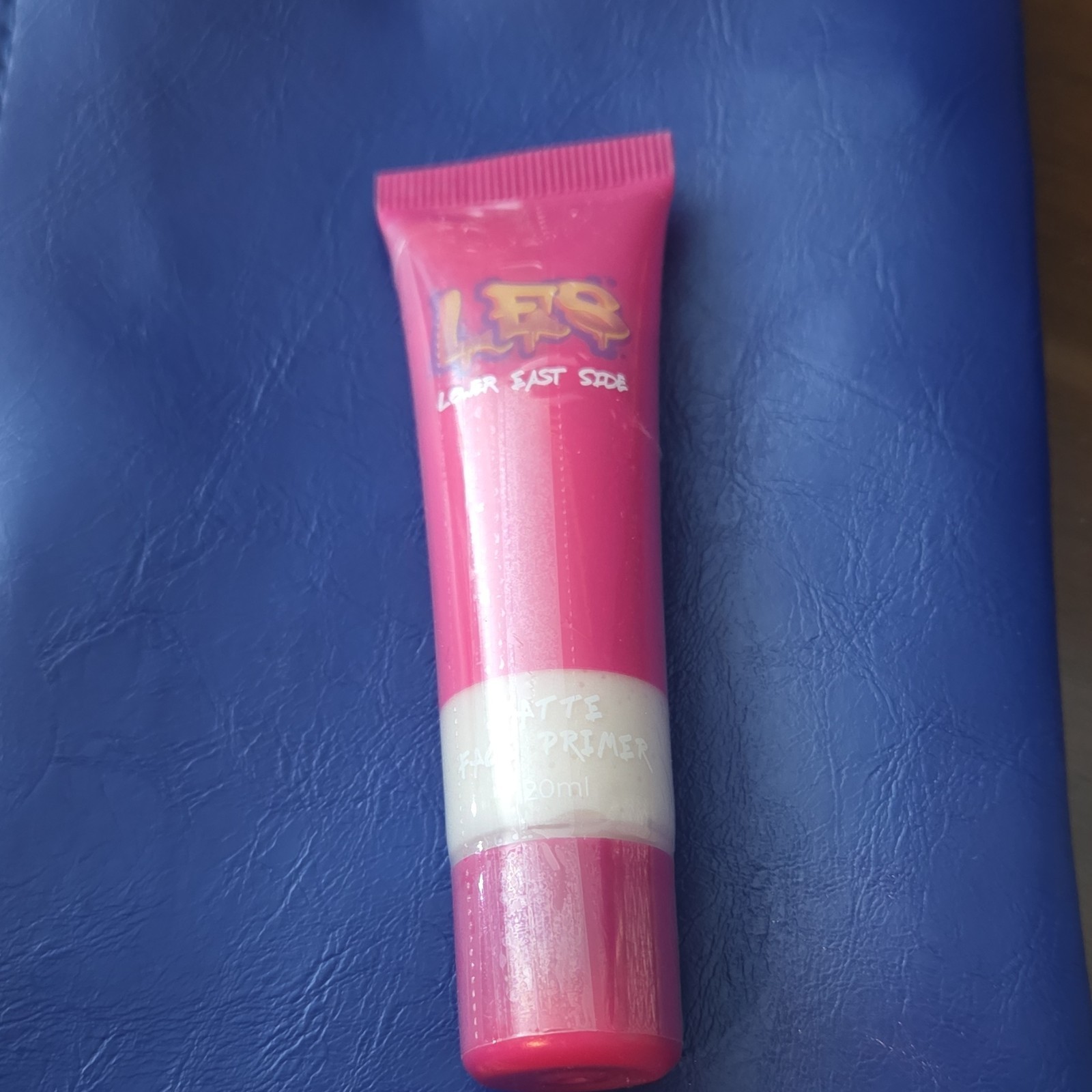 LES Lower East Side Matte Face Primer Pore Minimizing Oil Control Hydrating 20ml