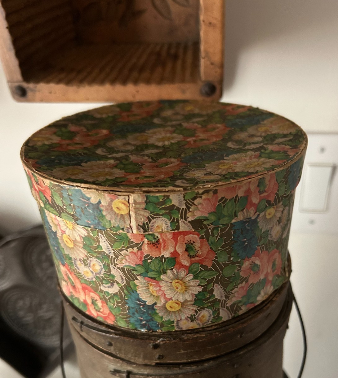 Antique Wallpaper Box - Written on Bottom - \ Antique Wallpaper Box - Written on Bottom - \