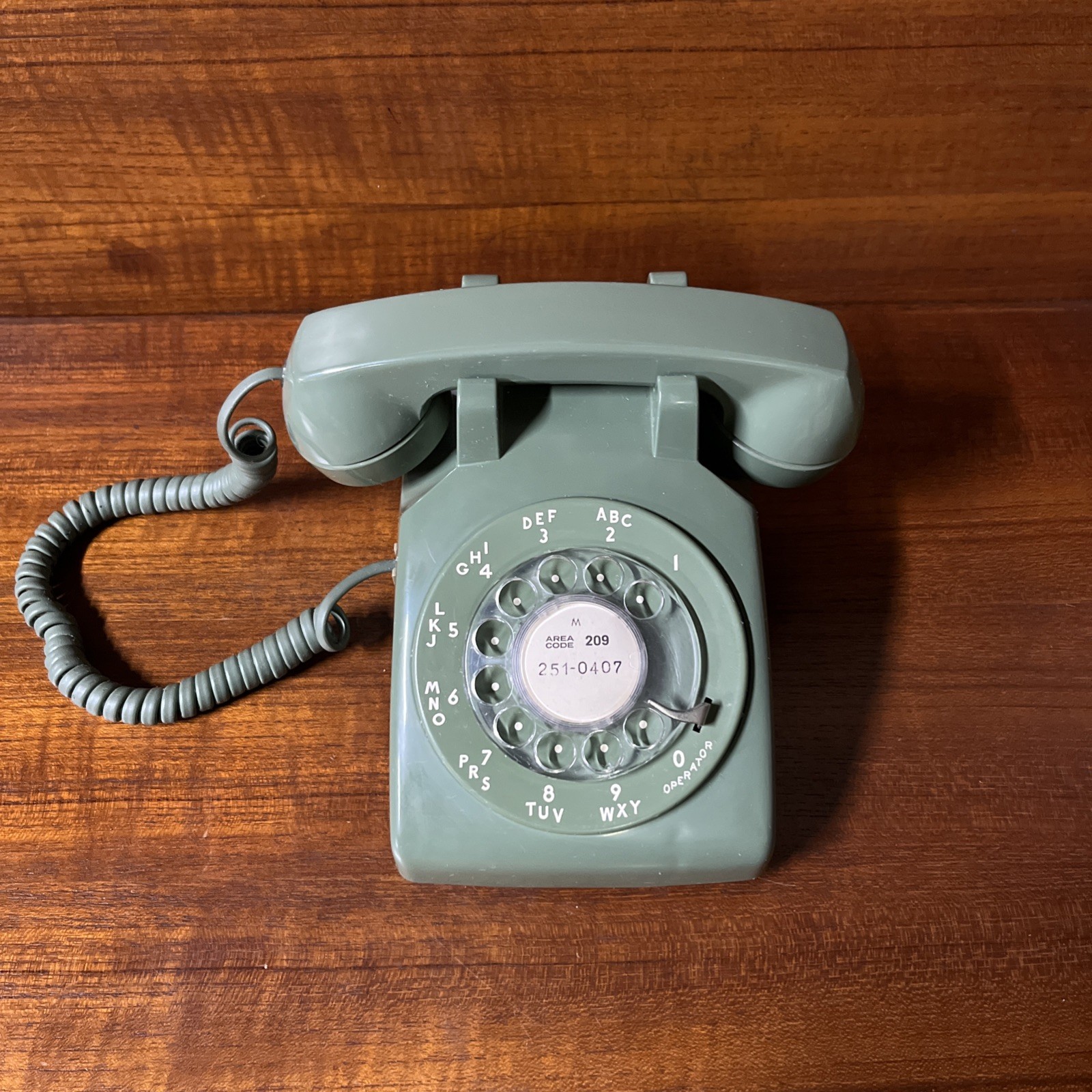 Vintage 1979 Western Electric Bell System 500DM Avocado Green Rotary Phone