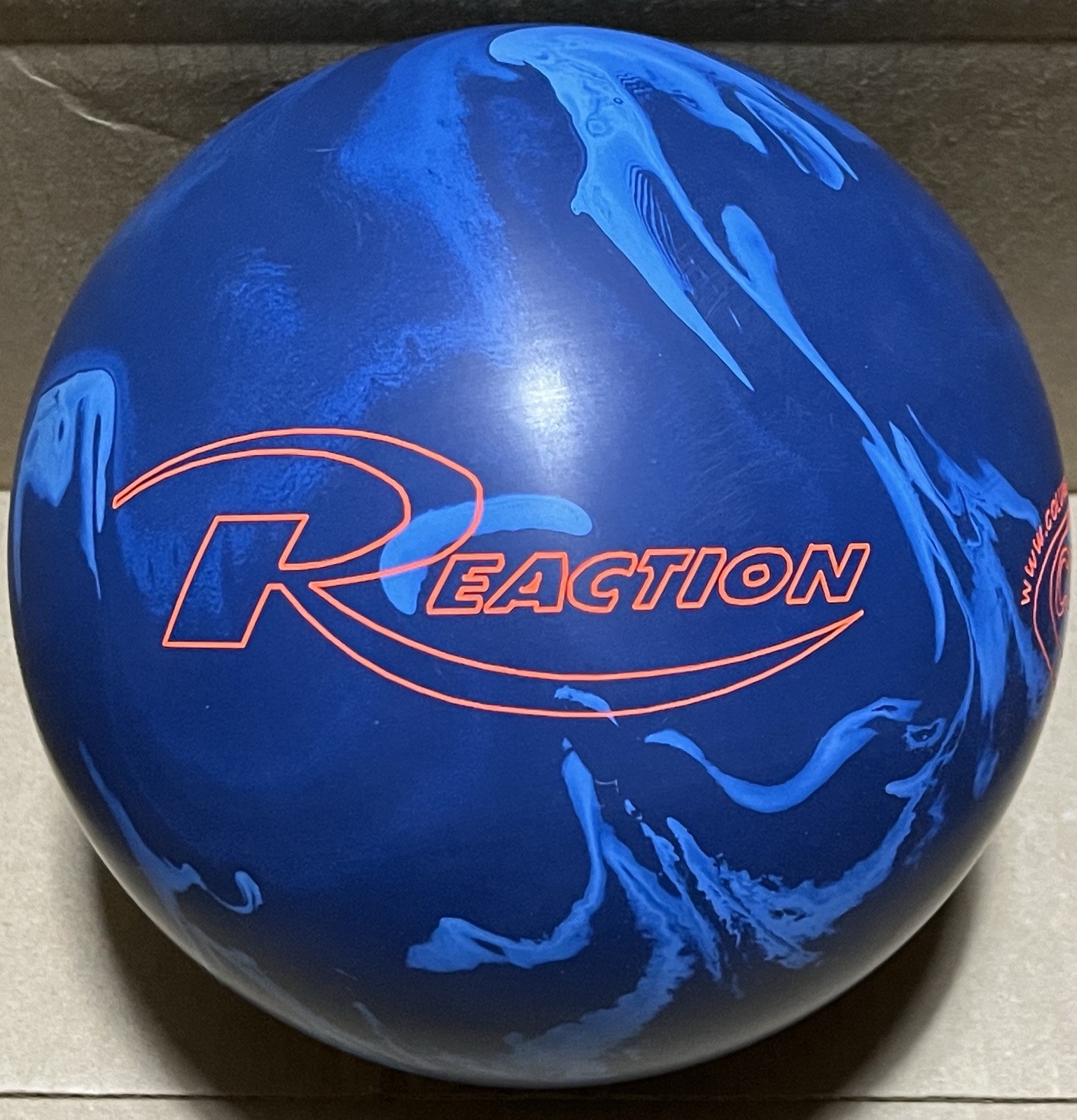 Columbia 300 Reaction Roll 16 lb Bowling Ball New in Box Made in USA 2nd