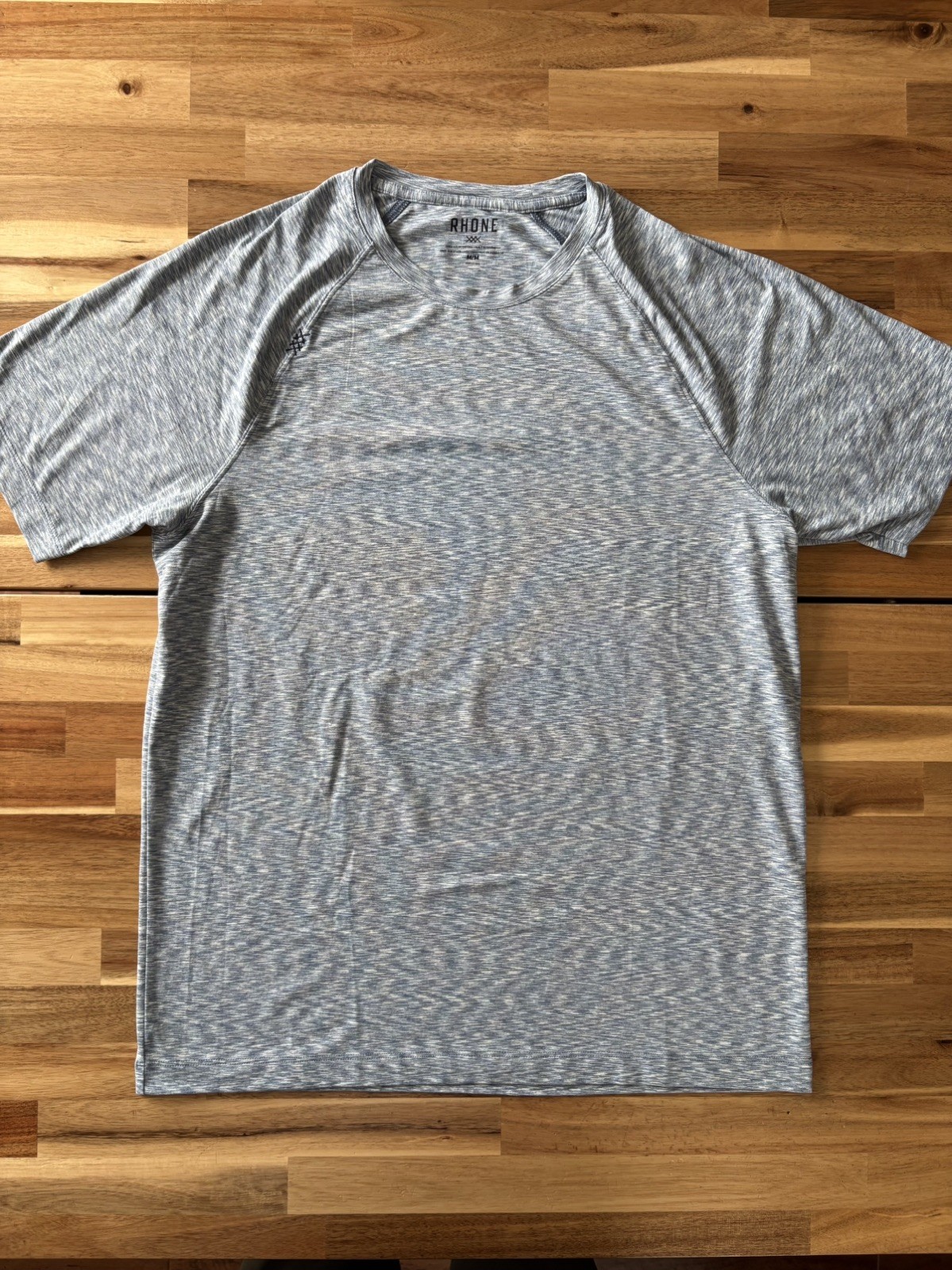 Rhone Reign Short Sleeve Performance Tee Mens Medium Blue Athletic Workout NWOT