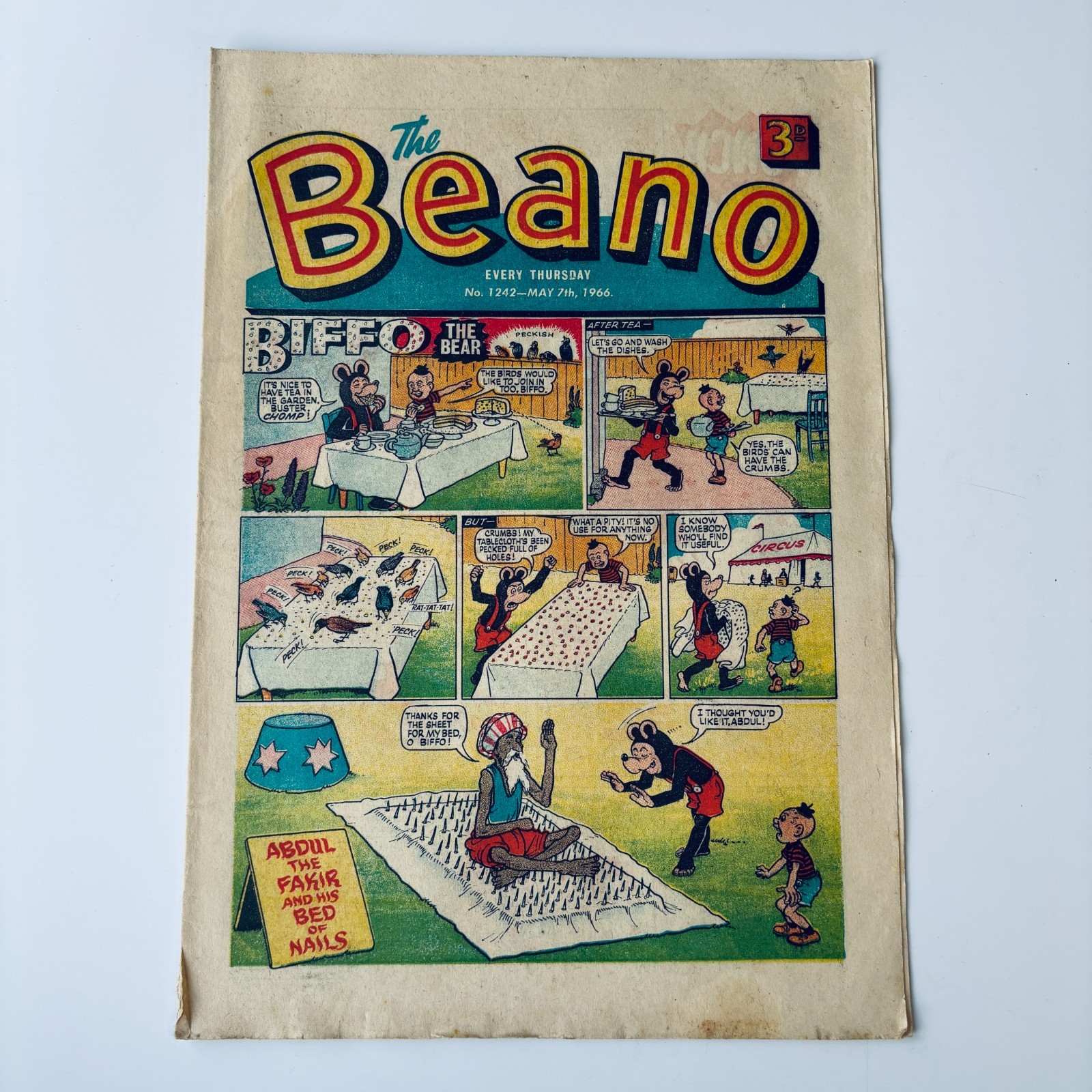 The Beano No. 1242 May 7th 1966 Eric Clapton Blues Breakers Rare Vintage Comic The Beano No. 1242 May 7th 1966 Eric Clapton Blues Breakers Rare Vintage Comic