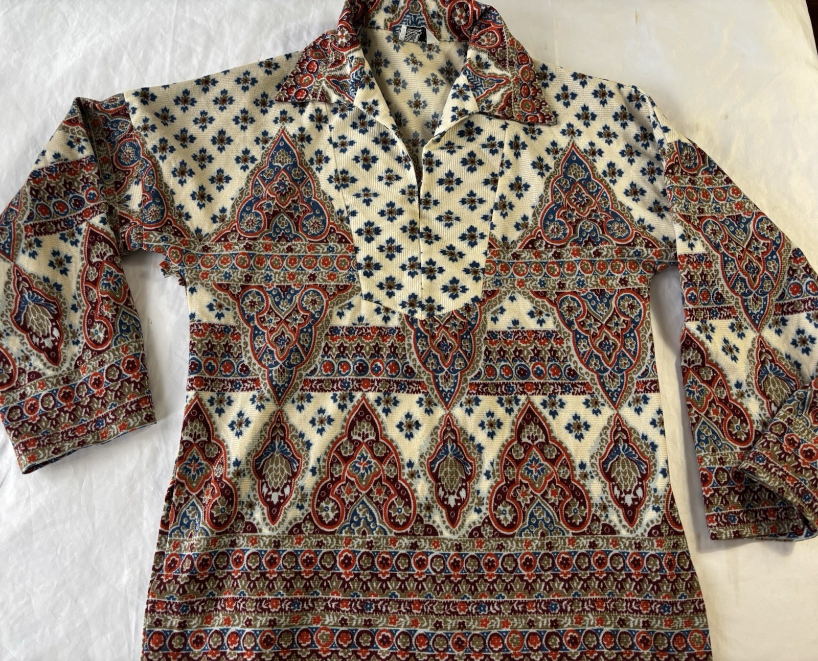 Vintage 1960s/1970s All Over Print Floral Hippy XL Corduroy Top Tunic Savage Vintage 1960s/1970s All Over Print Floral Hippy XL Corduroy Top Tunic Savage