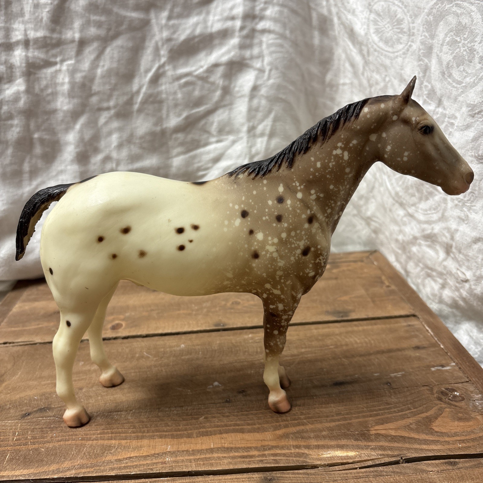 Breyer APPALOOSA PERFORMANCE HORSE #99 - Chestnut Roan Breyer APPALOOSA PERFORMANCE HORSE #99 - Chestnut Roan