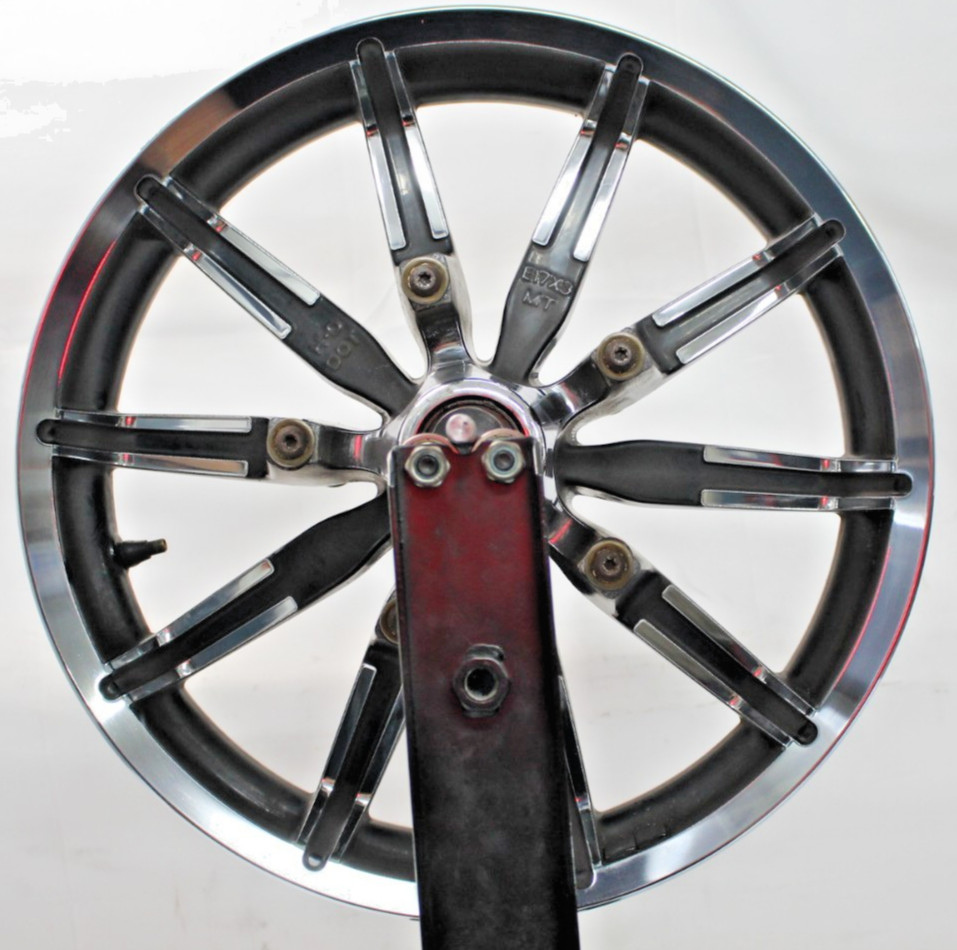 17 Harley Electra Glide Ultra Limited FLHTK Front Wheel