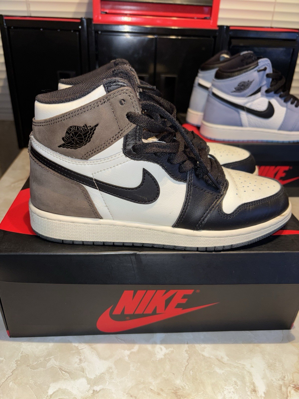 Jordan Air Jordan 1 Men’s High Top Suede Colorblock Lace-Up Rubber Sole