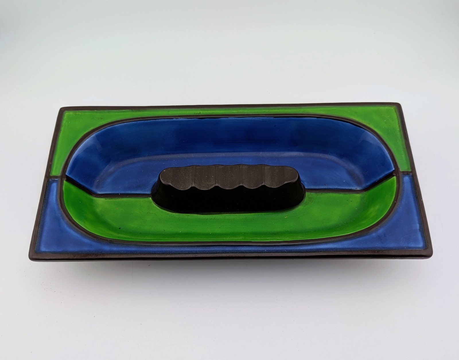 Vintage 1960s Royal Haeger Ben Seibel J8 Ceramic Ashtray Mid Century Modern Vintage 1960s Royal Haeger Ben Seibel J8 Ceramic Ashtray Mid Century Modern