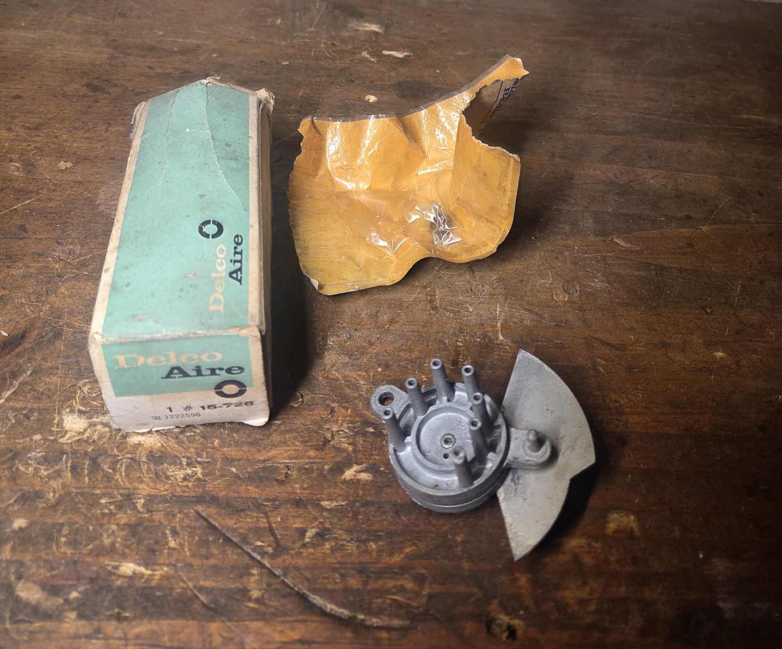 NOS 1967-68 Cadillac All Heater A/C Vacuum Valve. GM #1222596, Delco #15-726