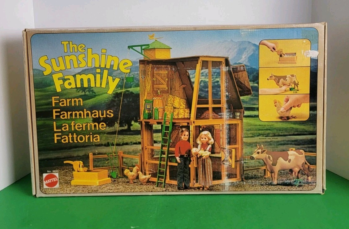 Vintage 1970's Mattel The Sunshine Family Farm Barn Playset - 9833 - Still New