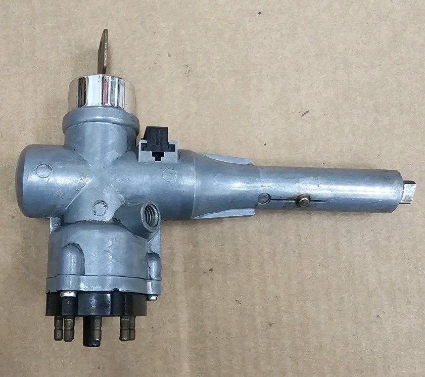 1968 1976 Mercedes W114 W115 Ignition Switch / Key / Diesel / 200 220d 240d 300d