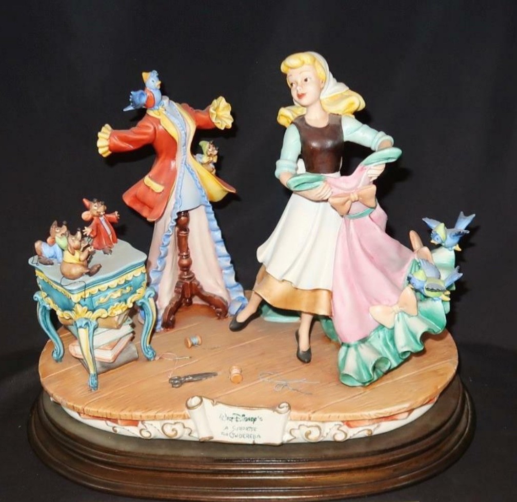 Disney A Surprise for Cinderella Laurenz Capodimonte Enzo Arzenton Sculpture Disney A Surprise for Cinderella Laurenz Capodimonte Enzo Arzenton Sculpture