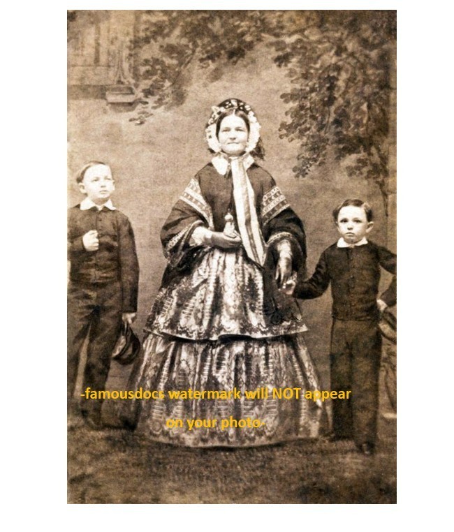 Abraham Lincoln Family PHOTO Mary Todd, Wille and Tad 1860 Abraham Lincoln Family PHOTO Mary Todd, Wille and Tad 1860