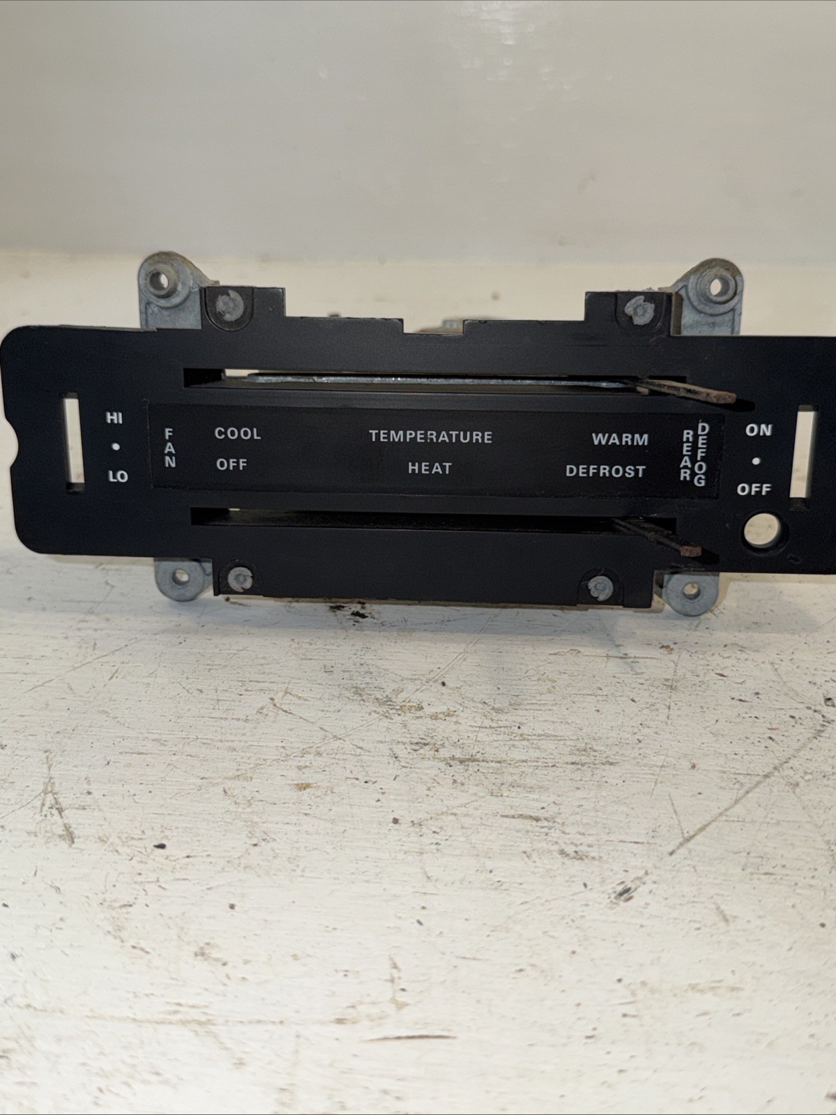 NOS OEM Ford D2OA-18532-AC F-Series 1973-79 Heater/AC Temp Control Assembly NEW