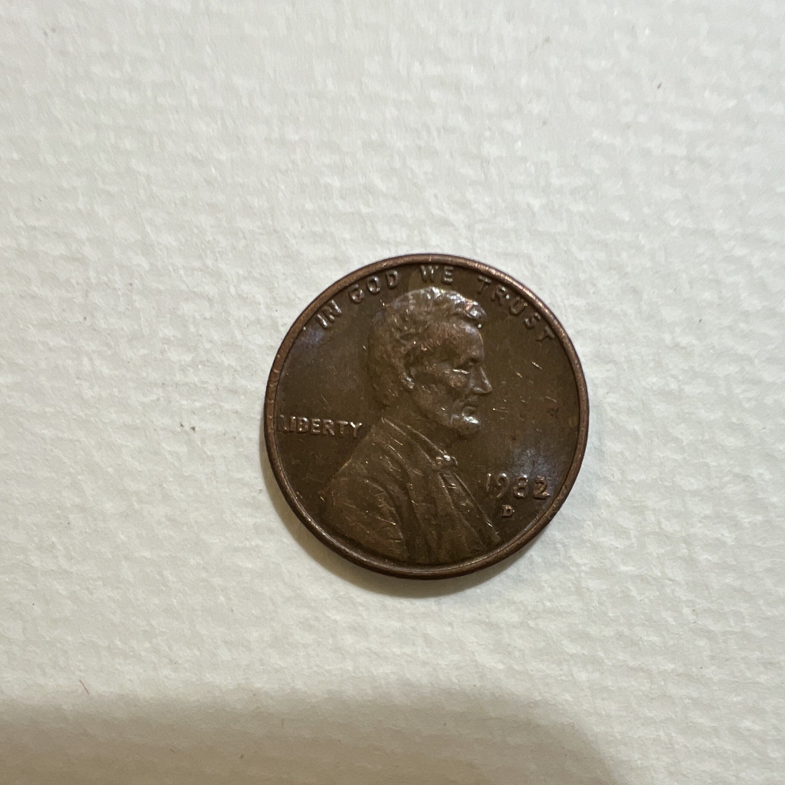 1982-Denver Mint small date penny-an excellent edition to any coin collection 1982-Denver Mint small date penny-an excellent edition to any coin collection
