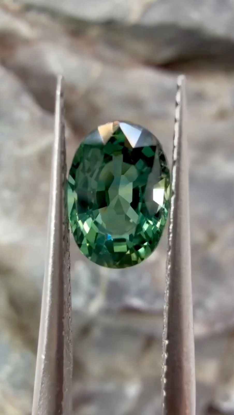 1.08Ct Natural Exquisite Green Sapphire