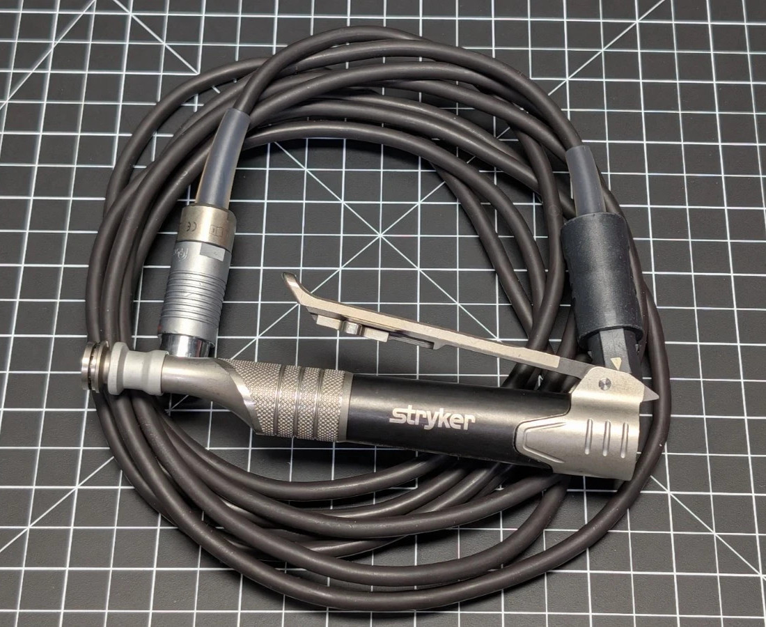 Stryker 7400-031-000 009 TPX Oscillating Saw Handpiece with power cord