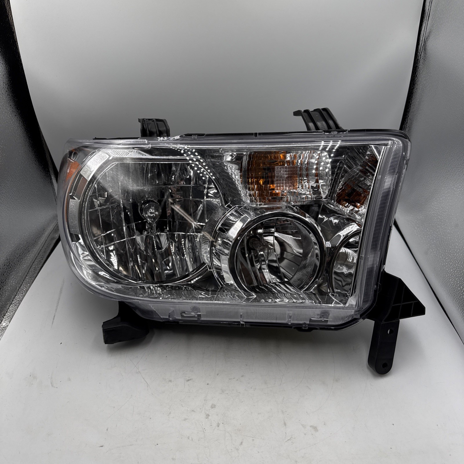 Headlight Assembly-Capa Certified TYC 20-6847-00-9 Headlight Assembly-Capa Certified TYC 20-6847-00-9