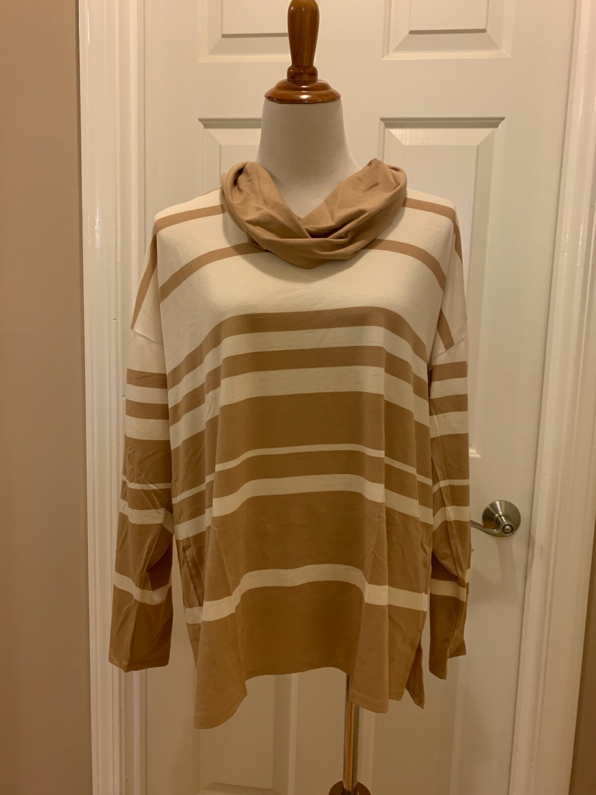 New Chico\'s Original Stripe Corrine Cowl Neck Top Blouse 3=16/18 XL NWT Beige New Chico\'s Original Stripe Corrine Cowl Neck Top Blouse 3=16/18 XL NWT Beige