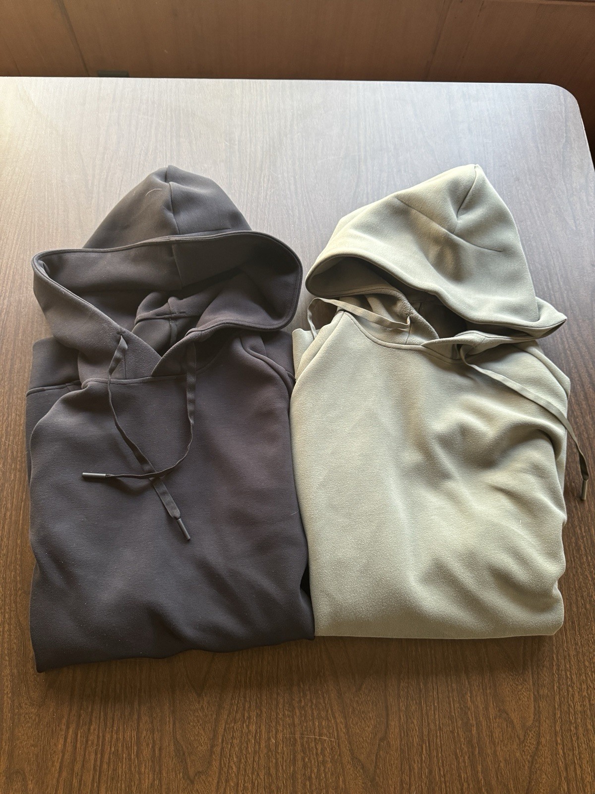 LOT (2) Lululemon Smooth Spacer Hoodies Green & Black XL Men’s Recovery Workout
