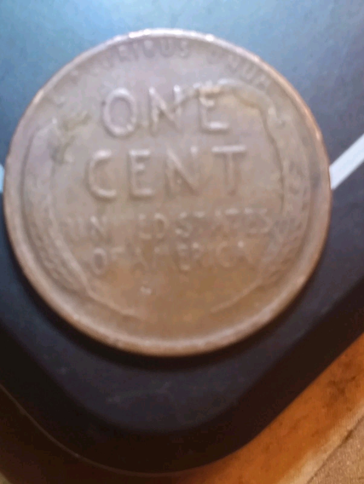 1944 S Huge Error. Look On The Back Of The Penny The Air Comes Off The Leaf.