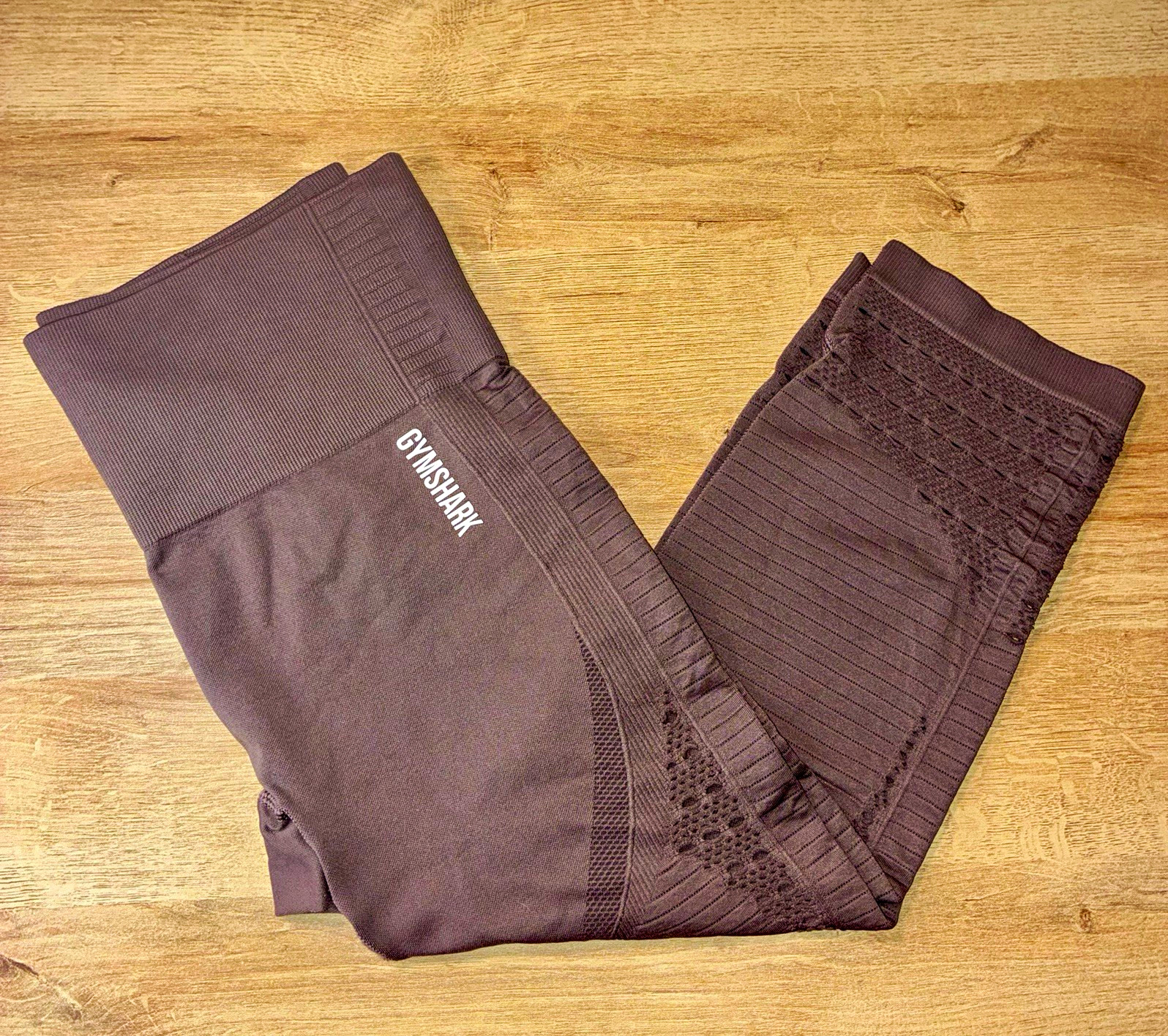 Gymshark Energy+ Seamless Cropped Leggings Size Small Adjustable- Brown Gymshark Energy+ Seamless Cropped Leggings Size Small Adjustable- Brown