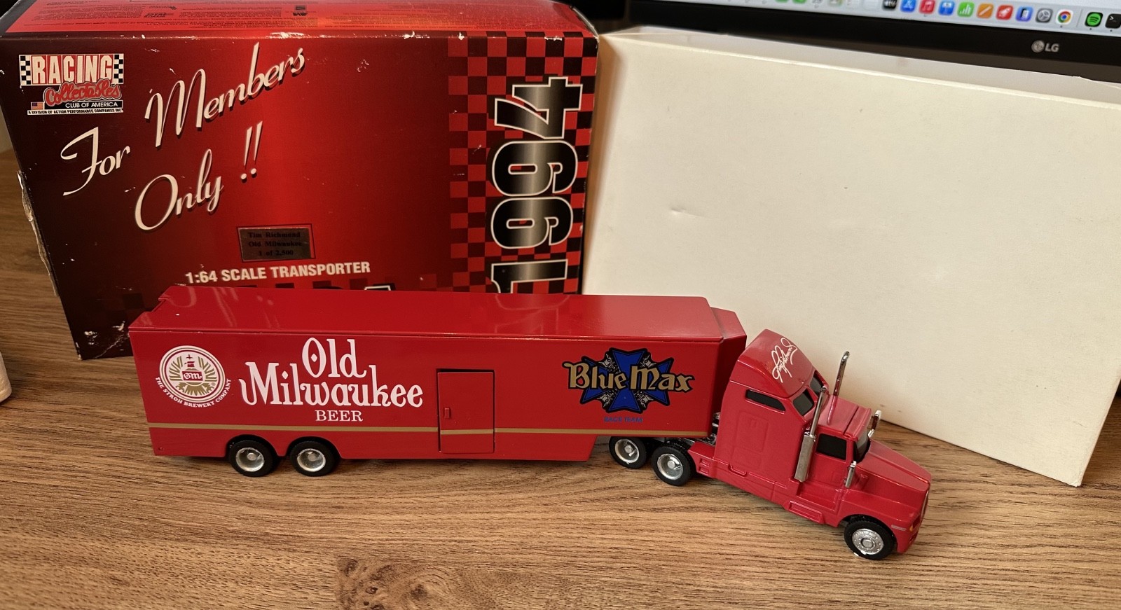 RCCA Members Only 1994 Tim Richmond Old Milwaukee #1 of 2500 1:64