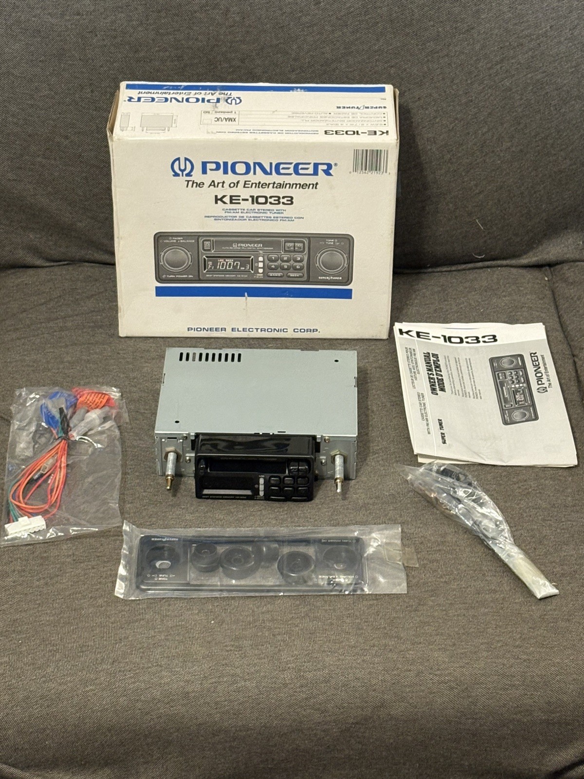 NOS Vintage Pioneer KE-1033 Car Stereo Cassette Supertuner AM/FM Brand New Boxed