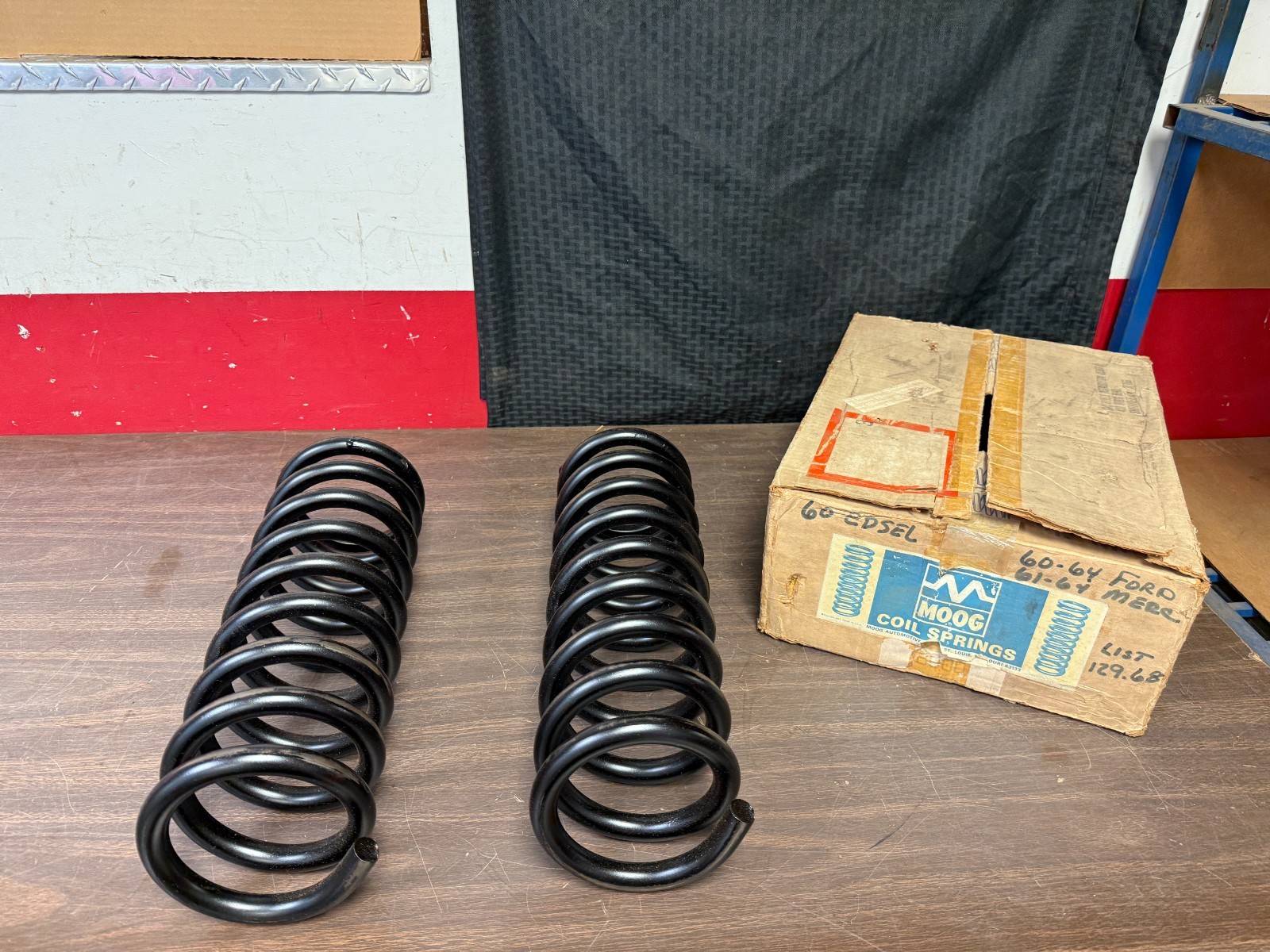 1960 1961 1962 1963 1964 FORD GALAXIE FRONT COIL SPRINGS NOS MOOG 926 1960 1961 1962 1963 1964 FORD GALAXIE FRONT COIL SPRINGS NOS MOOG 926