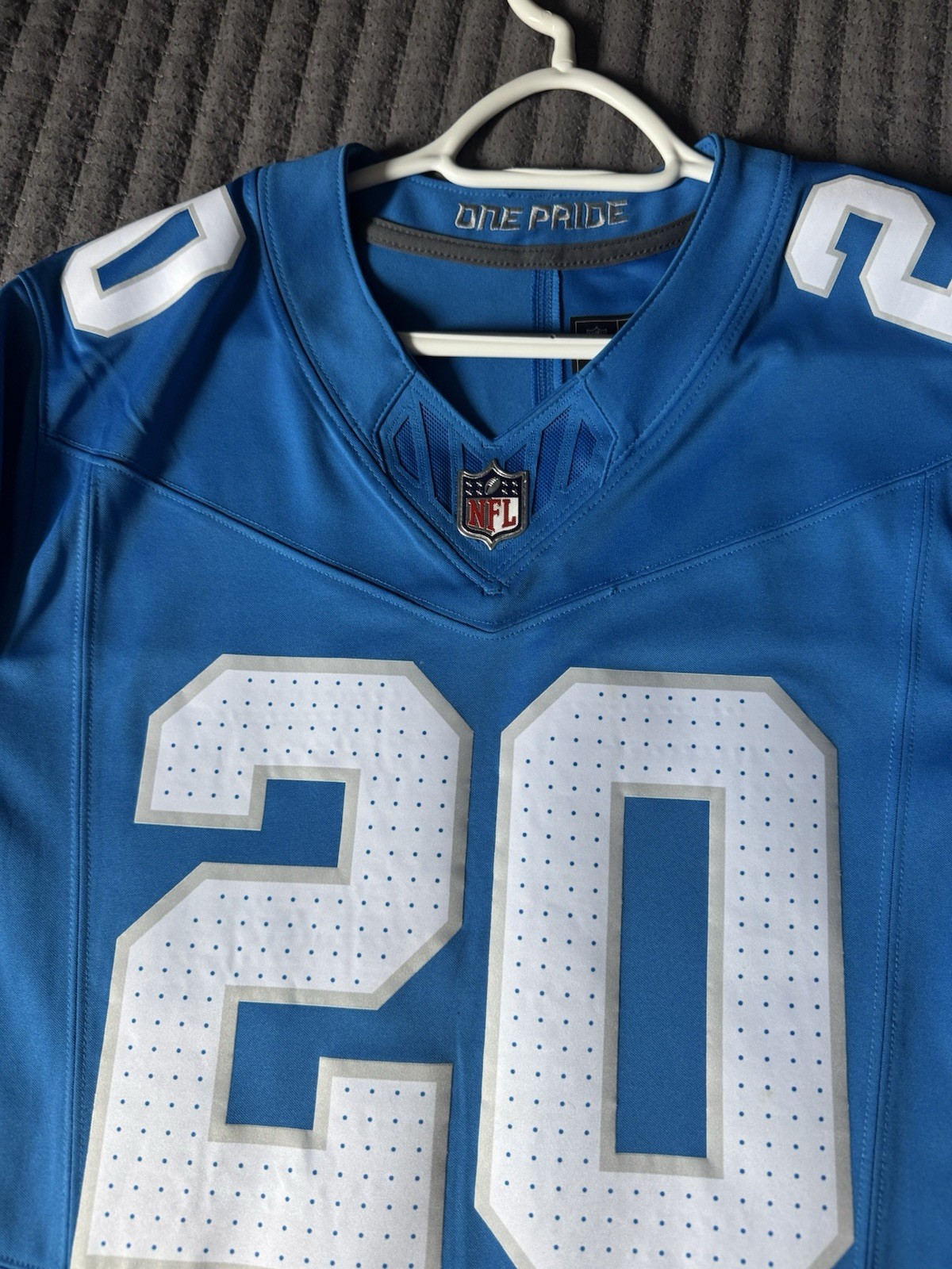 Barry Sanders Detroit Jersey Nike Fuse Size Medium 100% Authentic Barry Sanders Detroit Jersey Nike Fuse Size Medium 100% Authentic