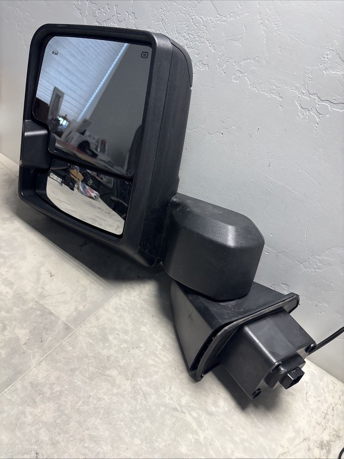 2020 - 2025 GMC Sierra 2500 3500 Tow Mirror Blind Spot Driver Left LH OEM
