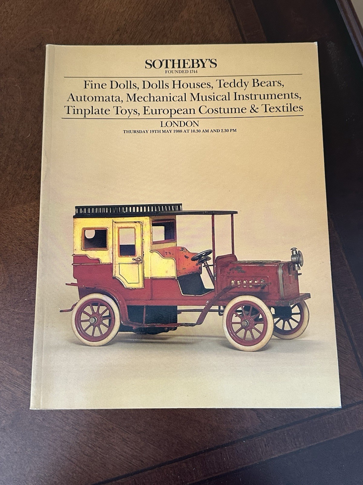 Sotheby\'s Dolls Tinplate Toys Textiles Teddy Bears Musical London May 1988 Sotheby\'s Dolls Tinplate Toys Textiles Teddy Bears Musical London May 1988