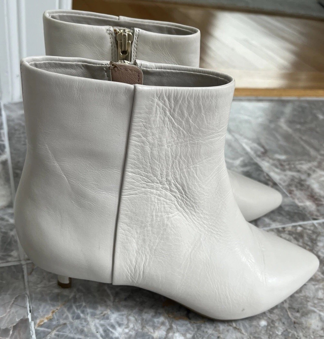 Taryn Rose NWOB Putty Kitten heeled Ankle boots sz 7B