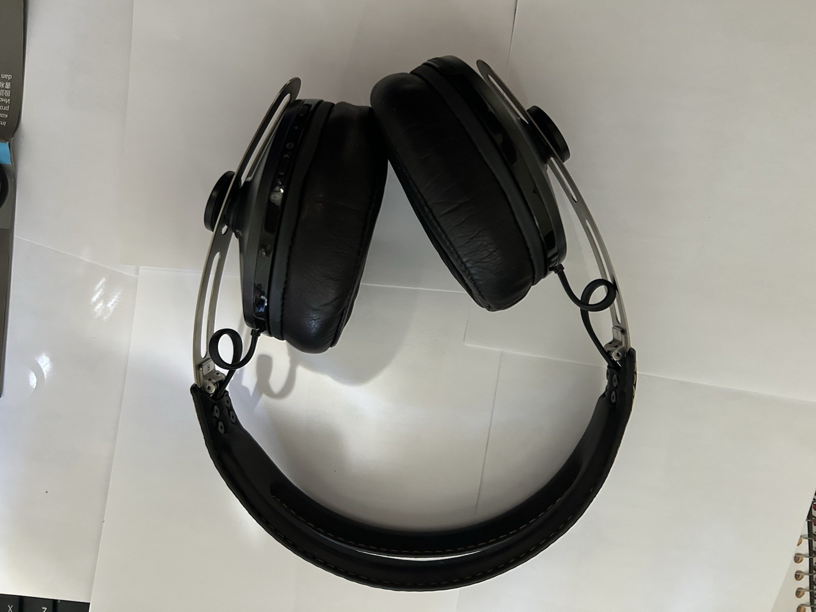 Sennheiser HD Electronic GmbH & Co.Bluetooth Capable Headphones In Case Mint Sennheiser HD Electronic GmbH & Co.Bluetooth Capable Headphones In Case Mint