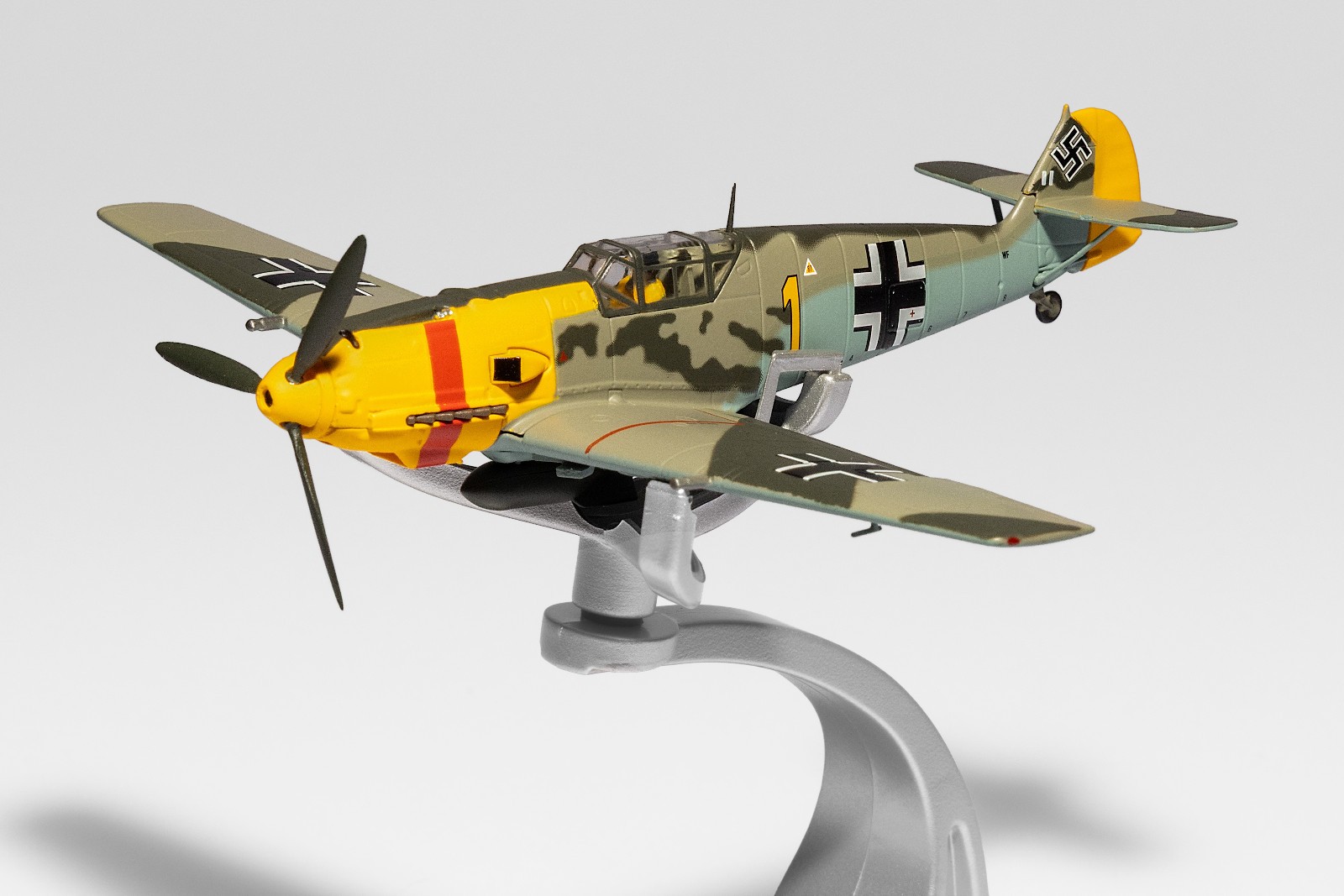 Corgi 1:72 Bf 109E-4 MESSERSCHMITT BF-109E-4 - AA28009 - LOW PRICE Corgi 1:72 Bf 109E-4 MESSERSCHMITT BF-109E-4 - AA28009 - LOW PRICE