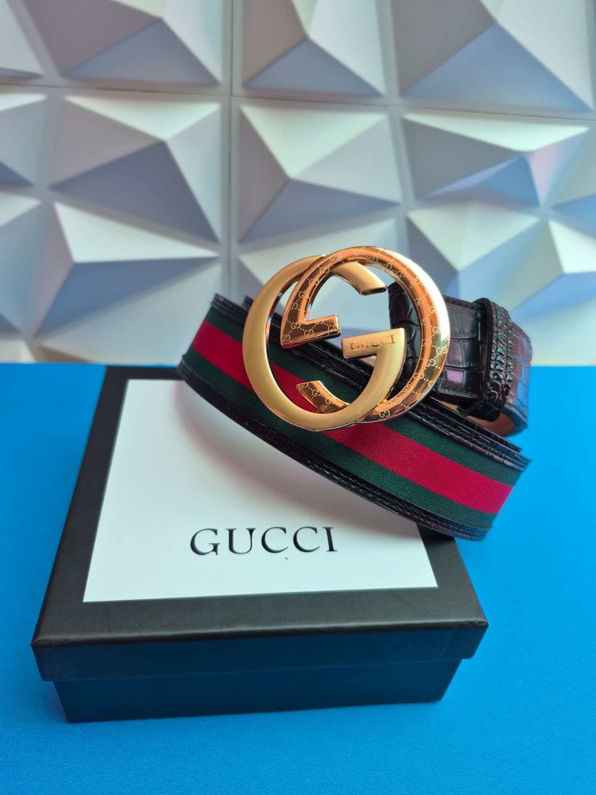 Gucci Mens Black Belt - Gold plated Buckle - 115cm - NEW W/BOX | Red & Green