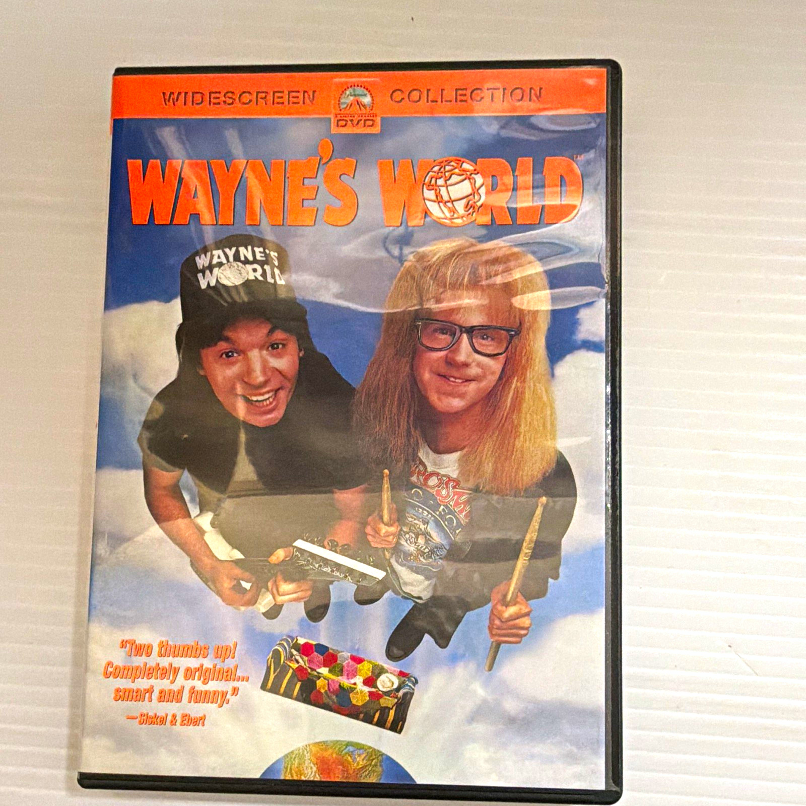 Paramount Pictures Wayne\'s World DVD Widescreen Region 1 NTSC PG-13 (1992) Paramount Pictures Wayne\'s World DVD Widescreen Region 1 NTSC PG-13 (1992)
