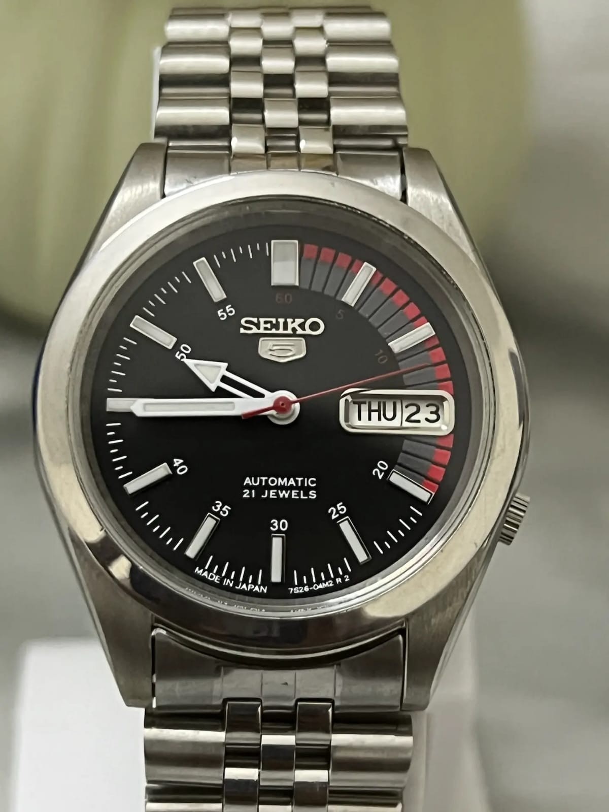 Vintage Seiko 5 Automatic Men's Racer Black Dial 7S26 Day/Date Watch
