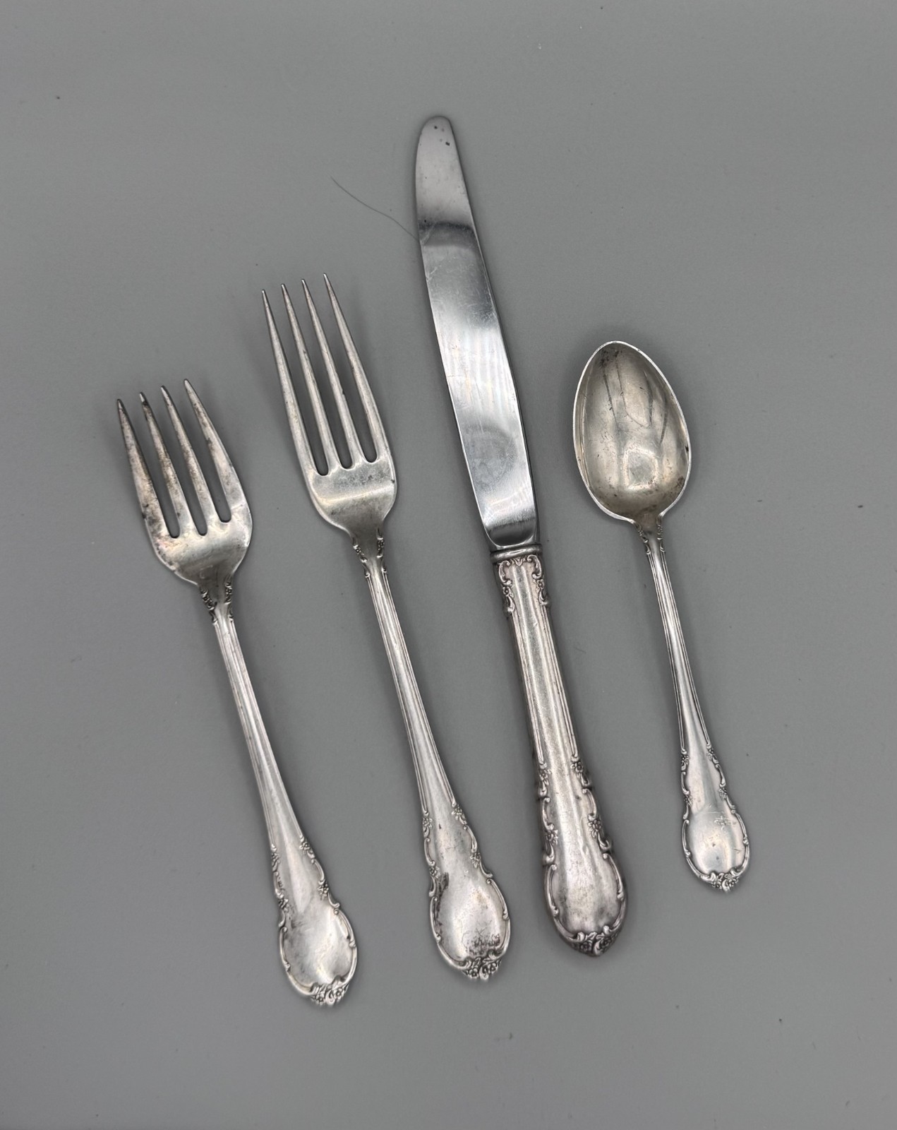 Modern Victorian by Lunt Sterling Silver 4 piece Dinner Size Place Setting