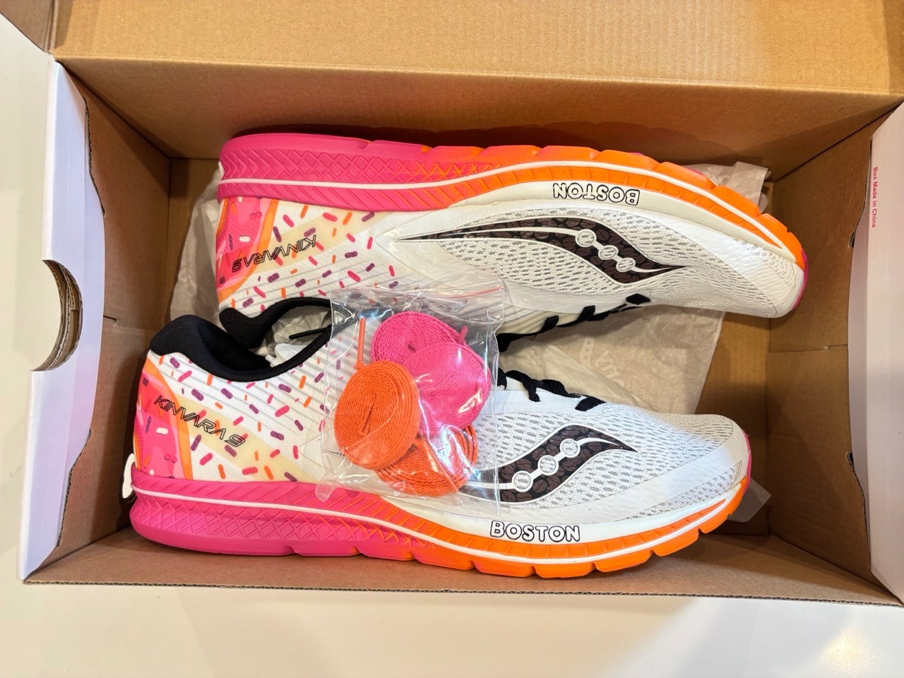 Size 12 - Dunkin\' Donuts x Saucony Kinvara 9 White