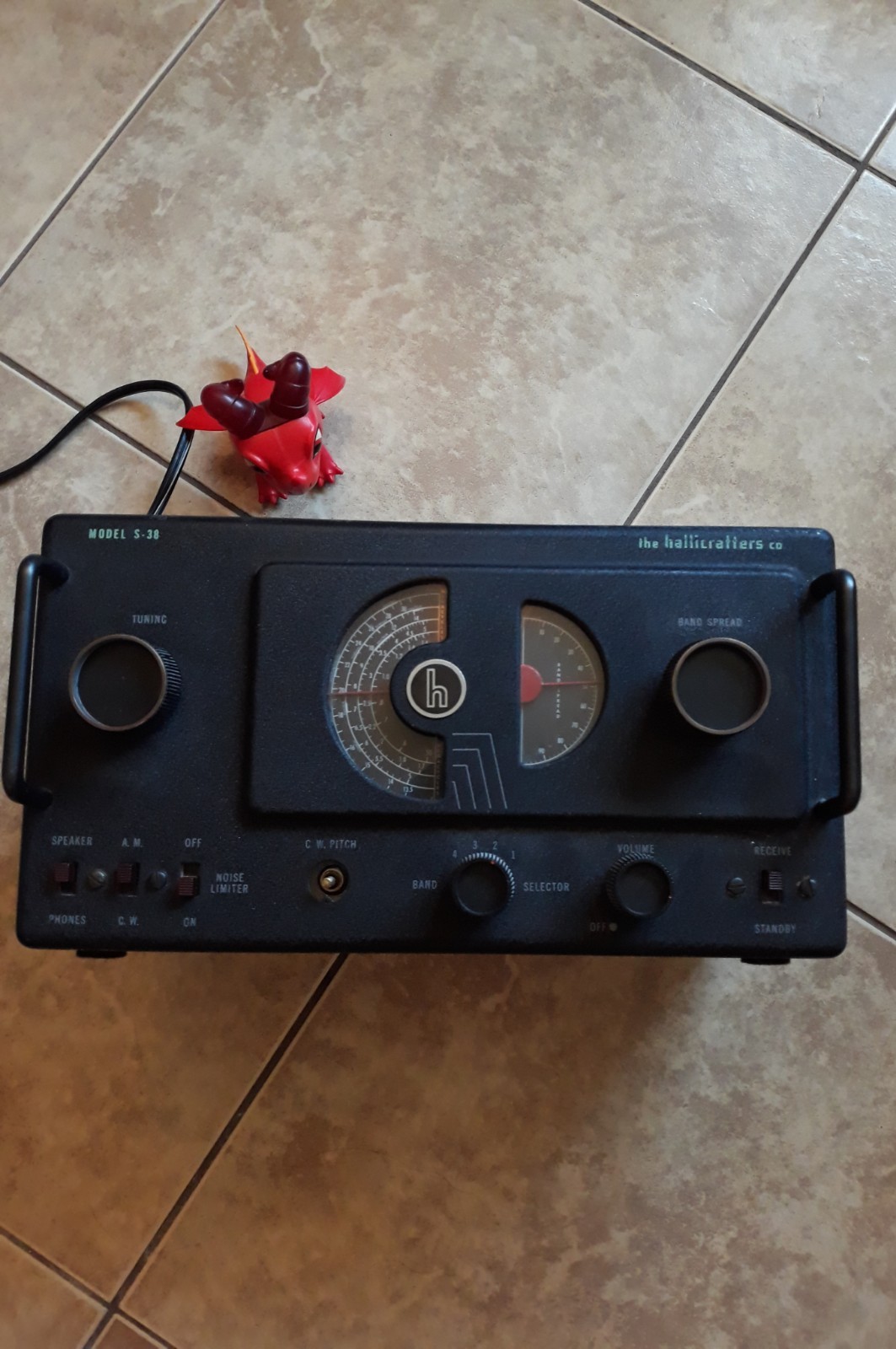 Vtg.  Hallicrafters S-38 Shortwave Radio Receiver-SOLD AS IS FOR PARTS OR REPAIR